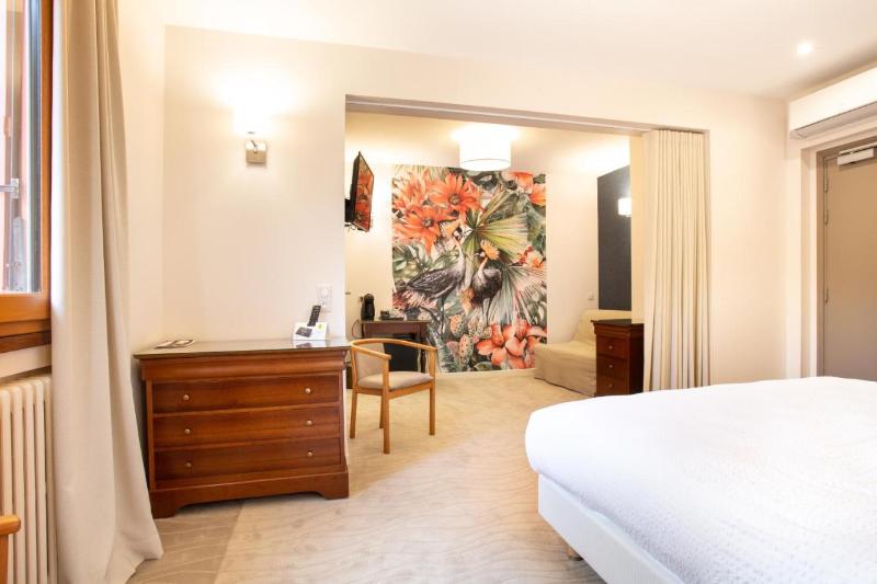 סוויטה, Logis Hotel Restaurant Du Pont