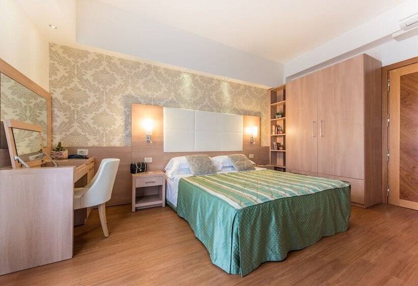 Номер Стандарт, Michelangelo Cesenatico