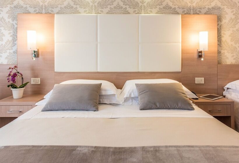 Номер Стандарт Трехместный, Michelangelo Cesenatico