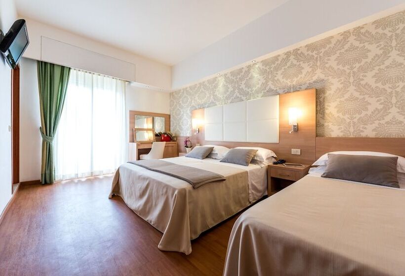 Четырехместный Номер Стандарт, Michelangelo Cesenatico