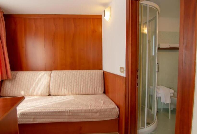 스탠다드 트리플 룸, Miralago