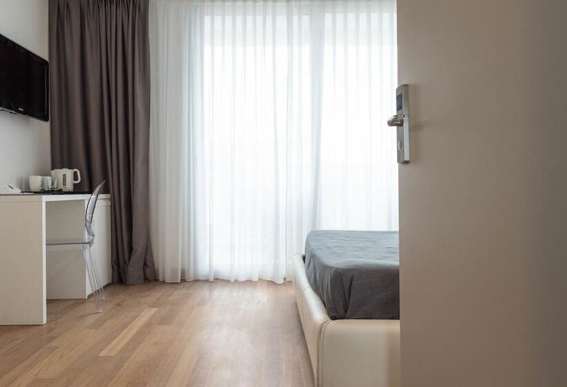 חדר דלוקס, Perla Verde