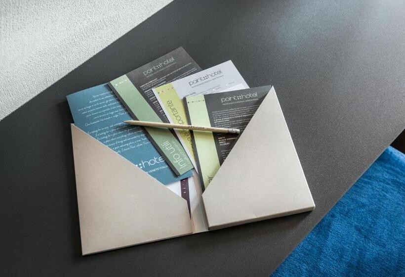 חדר סופריור, Point