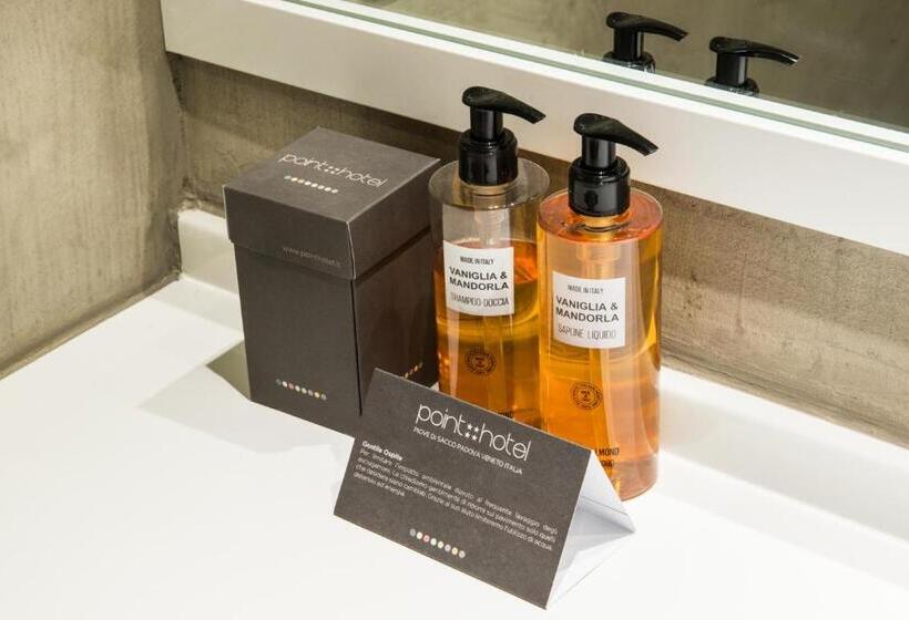 חדר סופריור, Point