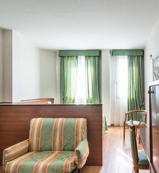 חדר משפחתי, Point