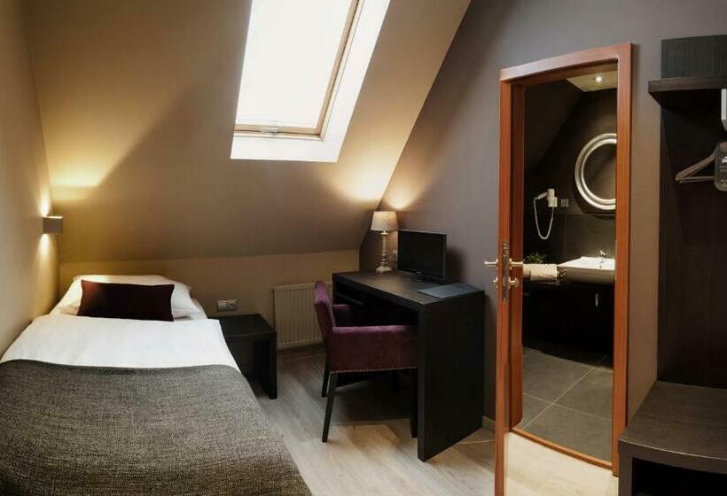 스탠다드 싱글 룸, Rango