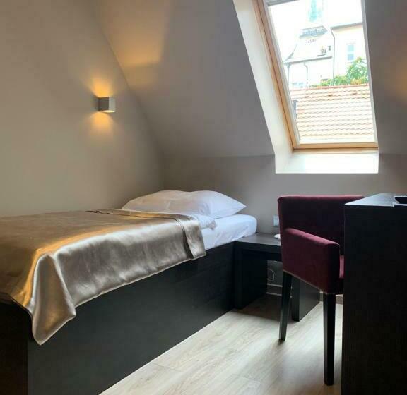 스탠다드 싱글 룸, Rango