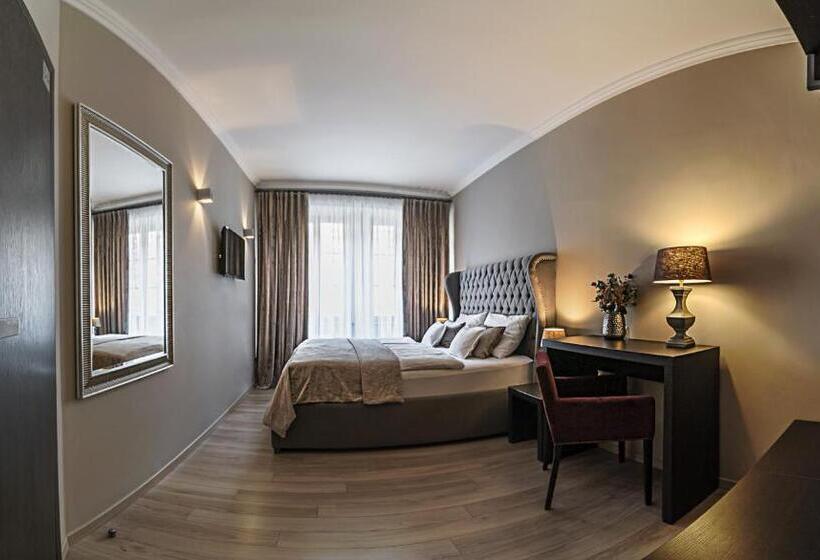 스탠다드 룸, Rango