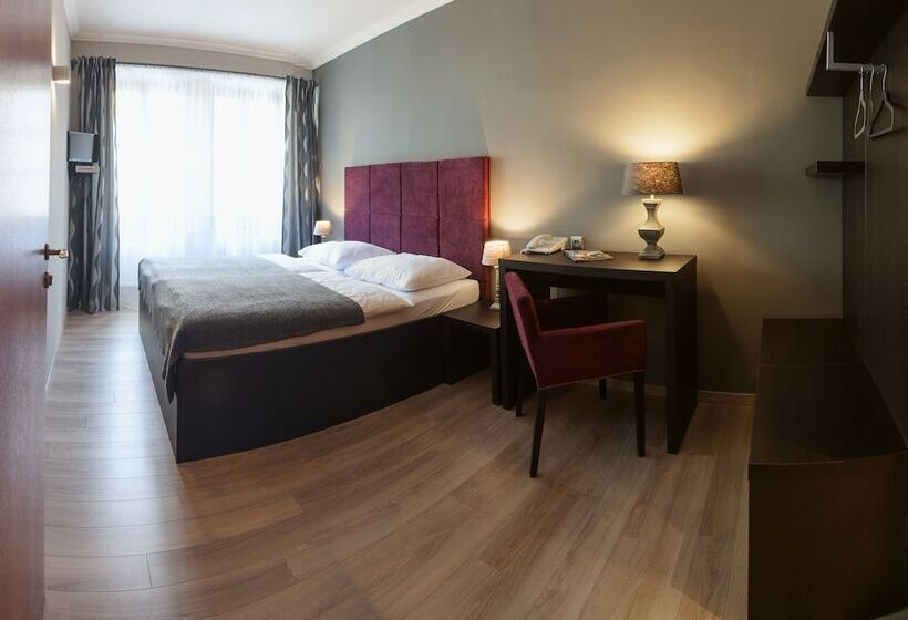 스탠다드 룸, Rango