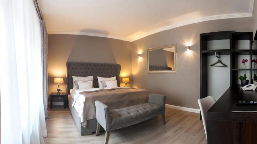 스탠다드 룸, Rango