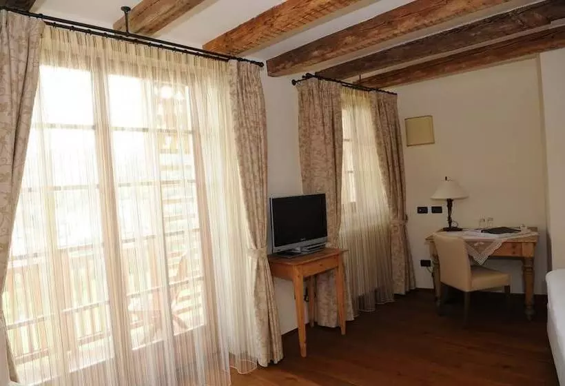 اتاق لوکس سه تخته, Relais Vecchio Maso