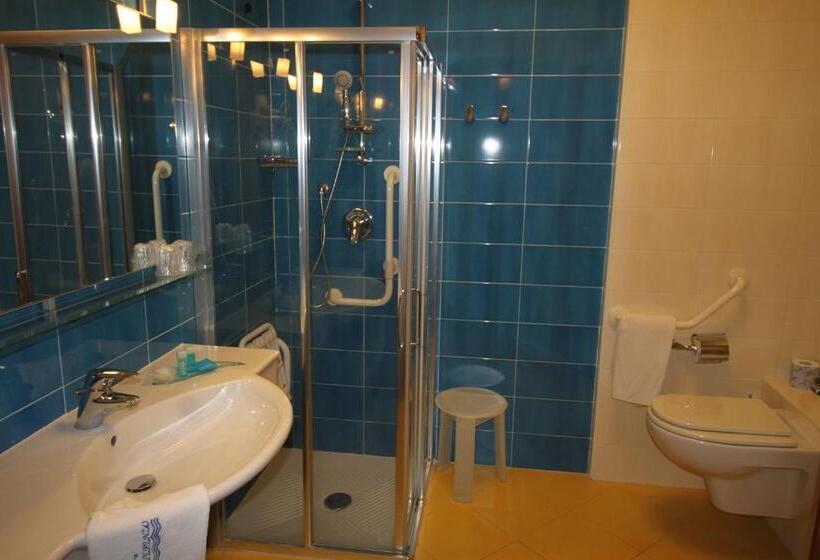 اتاق استاندارد, San Terenzo