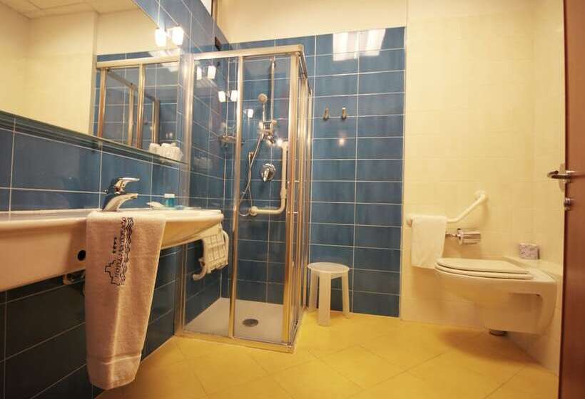 اتاق استاندارد, San Terenzo