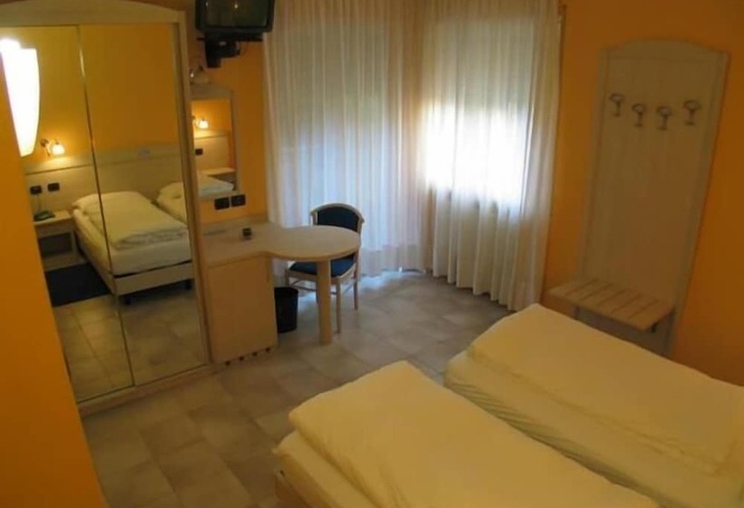 اتاق استاندارد, Toresela Bike Am Gardasee