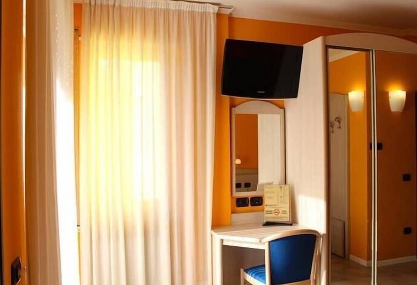 اتاق استاندارد چهار تخته, Toresela Bike Am Gardasee