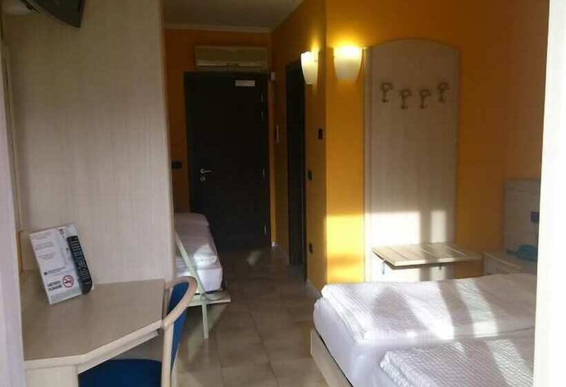 اتاق استاندارد سه نفره, Toresela Bike Am Gardasee