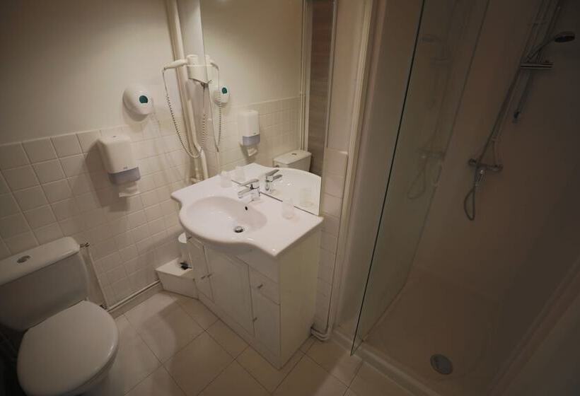 スタンダードルーム, Wilson Square