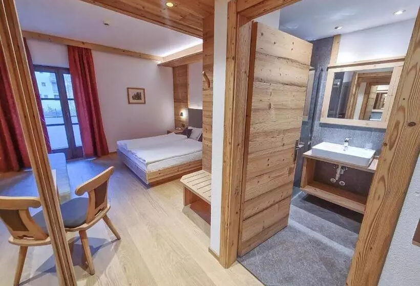 اتاق استاندارد سه نفره, Park Hotel Sport
