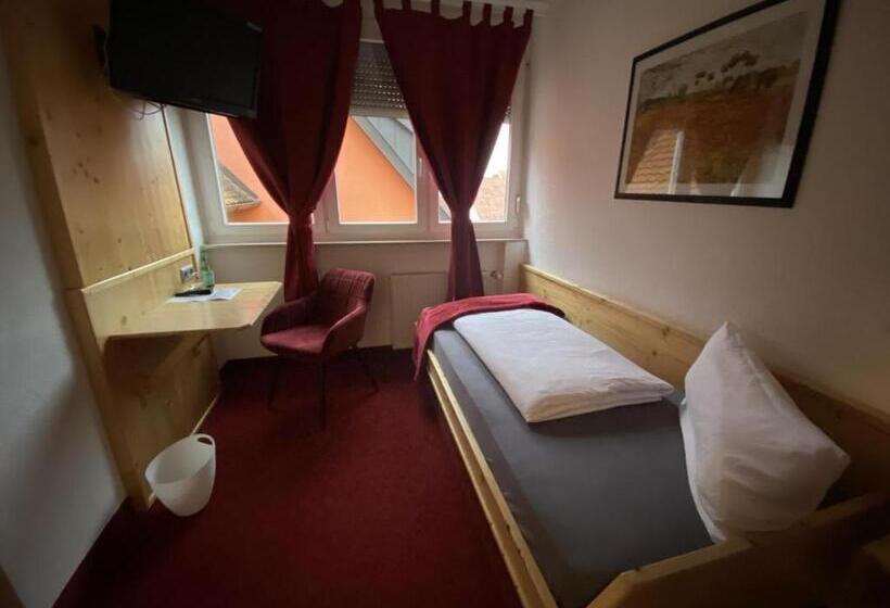 스탠다드 싱글 룸, Wilder Mann