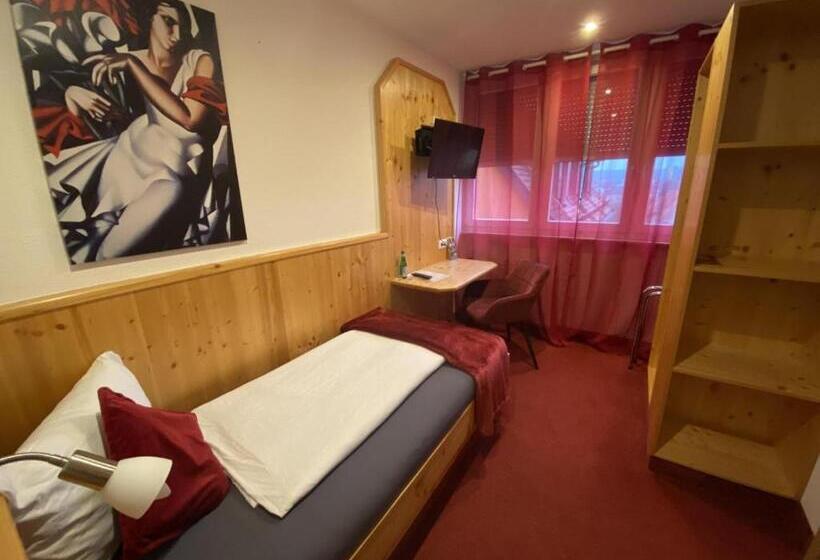 스탠다드 싱글 룸, Wilder Mann