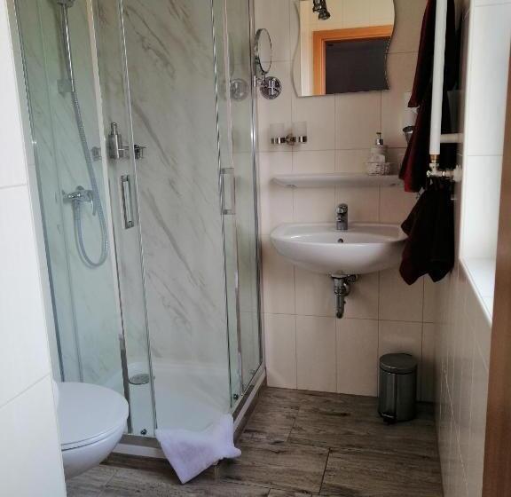 4인용 스탠다드 룸, Wilder Mann