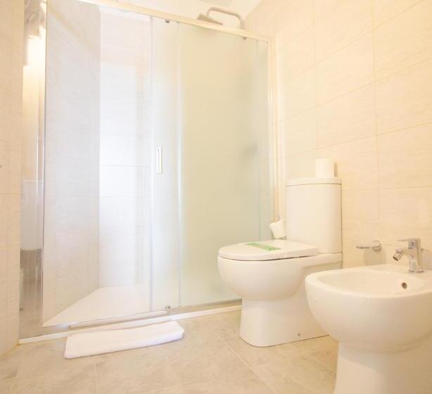 חדר קומפורט, Niagara