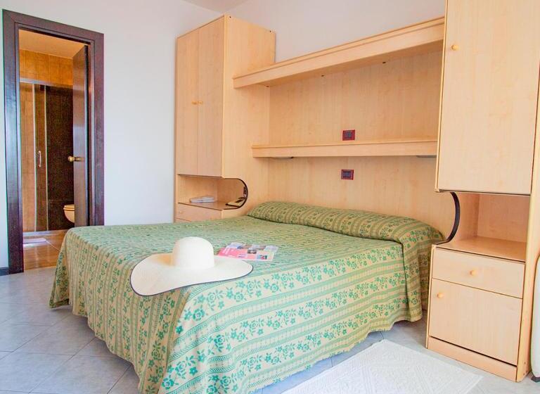 חדר סטנדרט לשלושה, Niagara