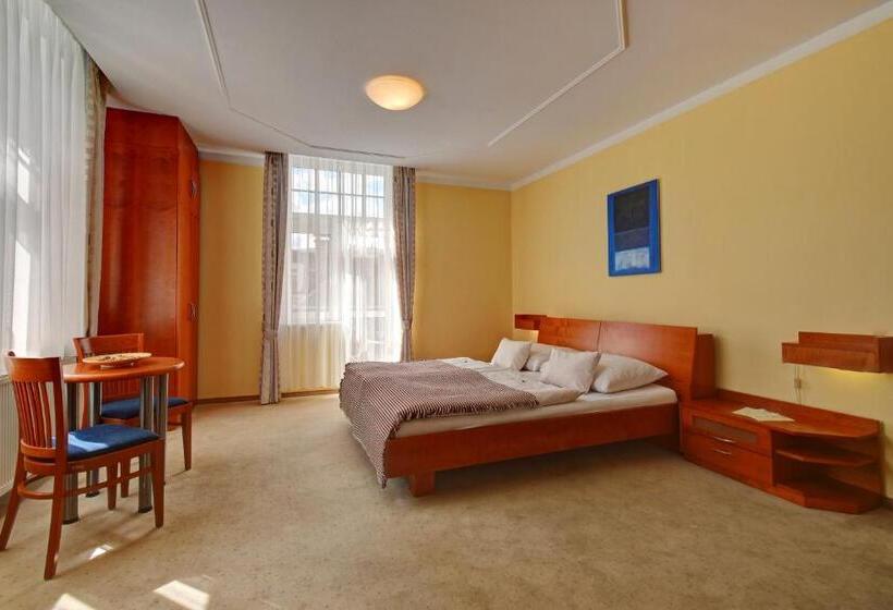 إستوديو قياسى, Wellness Hotel La Passionaria