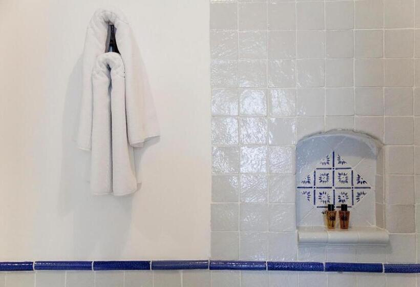 Трехместный Номер Стандарт Вид на Сад, Quartara Boutique