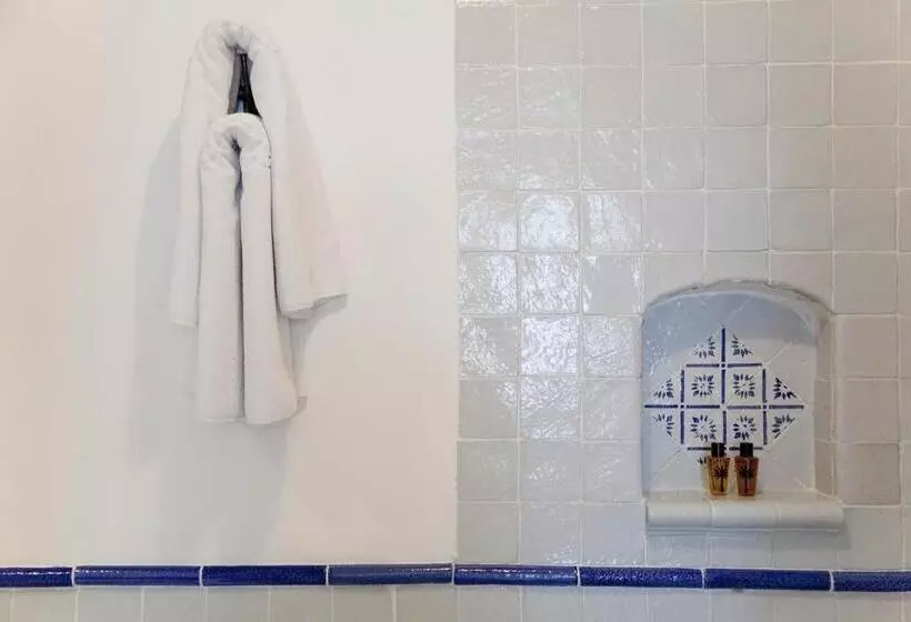 اتاق استاندارد, Quartara Boutique
