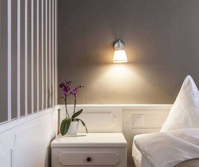 エコノミールーム, Romantik Hotel Schweizerhof & Spa