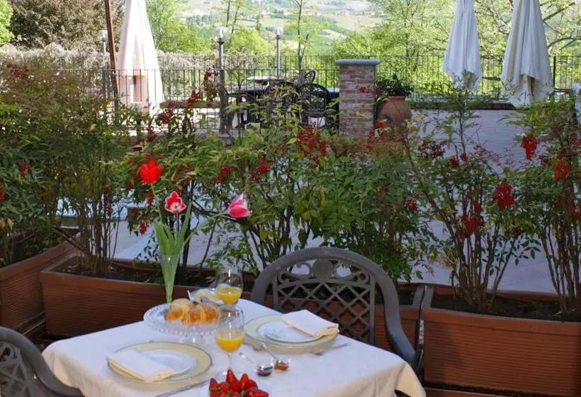 Camera Superiore, Villa Lauri