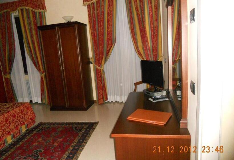 Полулюкс, Villa Lauri