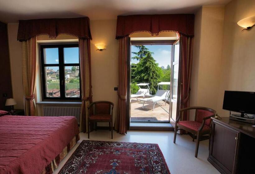 سوییت جونیور, Villa Lauri