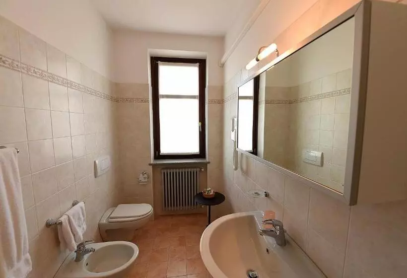 Camera Executive, Villa Lauri