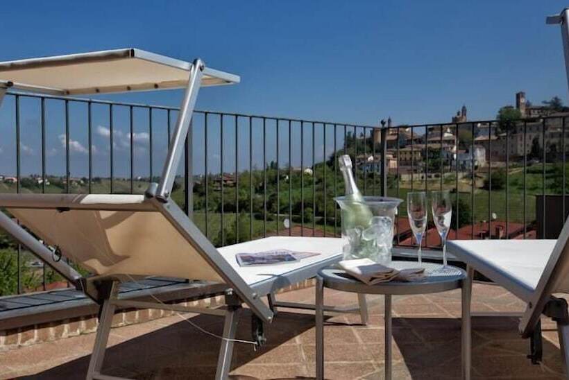 Полулюкс, Villa Lauri