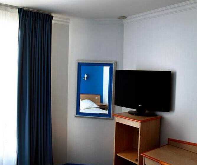 اتاق استاندارد یک نفره, Briand Devient Hotel Ipl