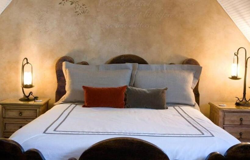 Deluxe Suite King Bed, Harvey House Bed & Breakfast