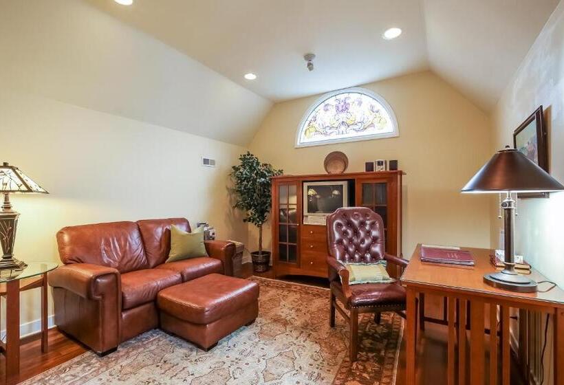 اتاق لوکس, Harvey House Bed & Breakfast