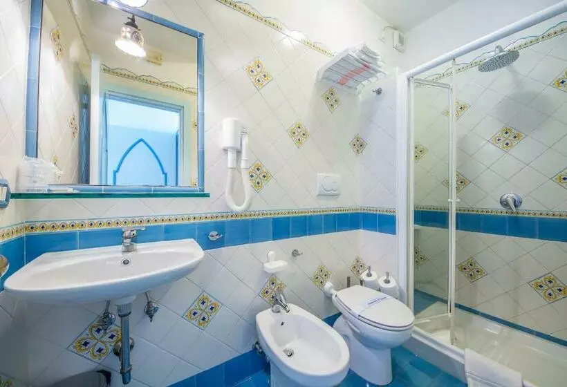 اتاق استاندارد با بالکن, Riviera B&b Rooms