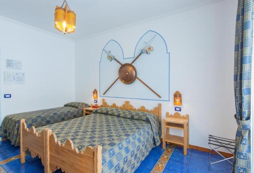 اتاق استاندارد سه تخته با بالکن, Riviera B&b Rooms