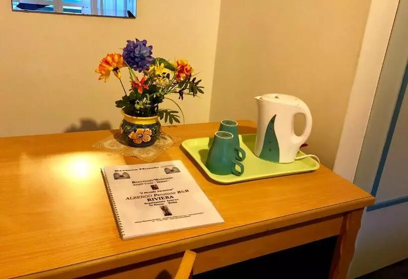 اتاق لوکس با بالکن و چشم‌انداز دریا, Riviera B&b Rooms