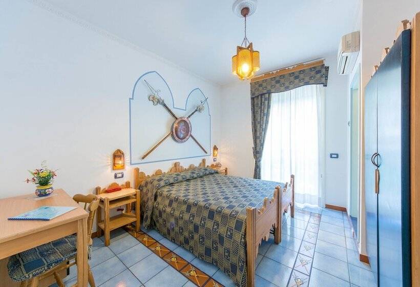اتاق استاندارد با بالکن, Riviera B&b Rooms