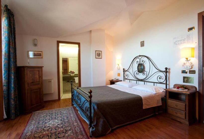 Номер Стандарт, Albergo La Lanterna