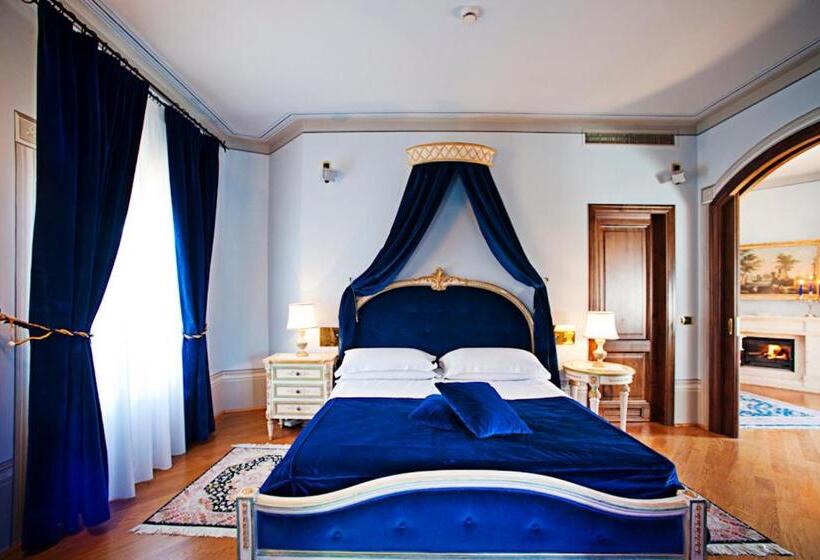 جناح, Albergo La Lanterna