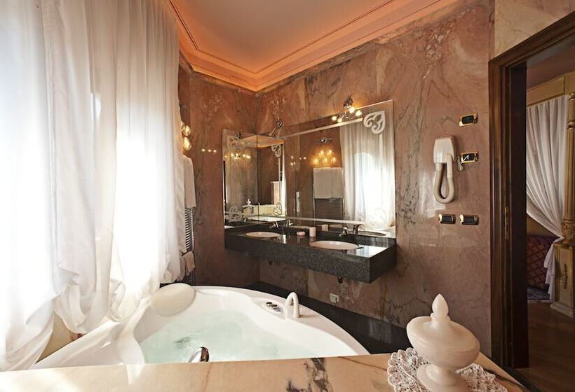 סוויטה, Albergo La Lanterna