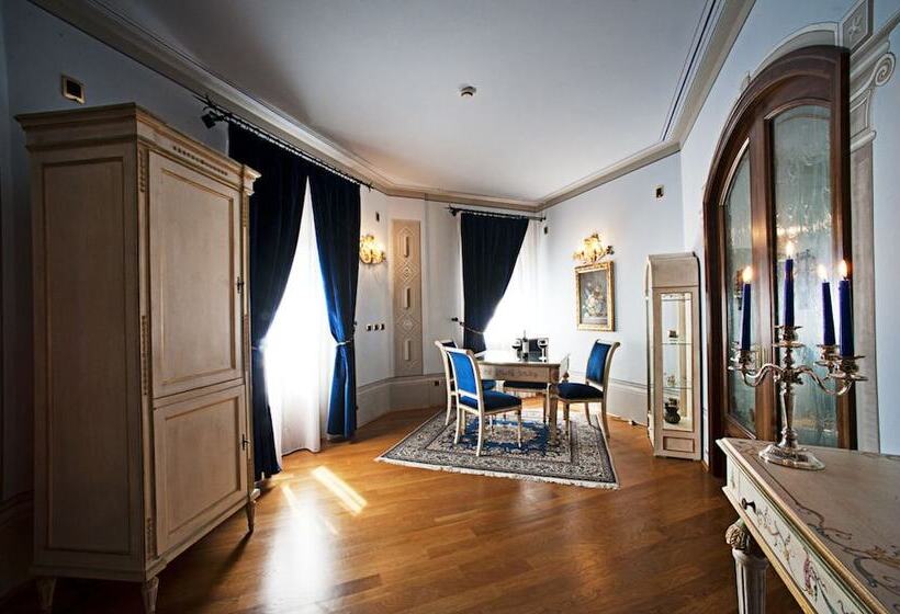 جناح, Albergo La Lanterna