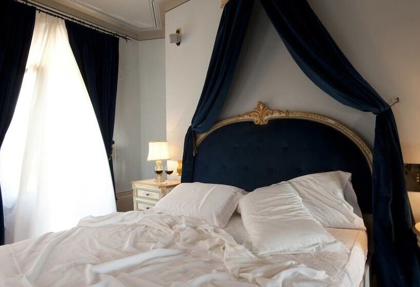 סוויטה, Albergo La Lanterna