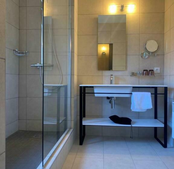 Номер Стандарт, Auberge Du Roua