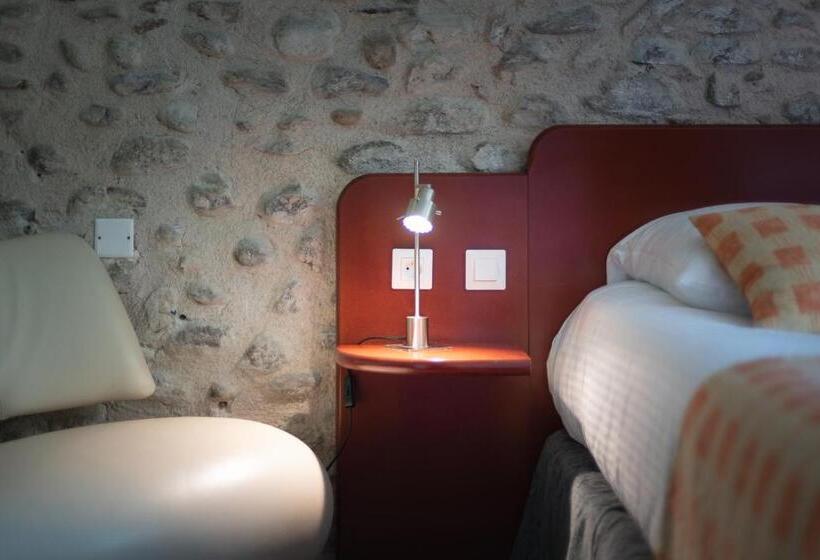 Номер Стандарт, Auberge Du Roua